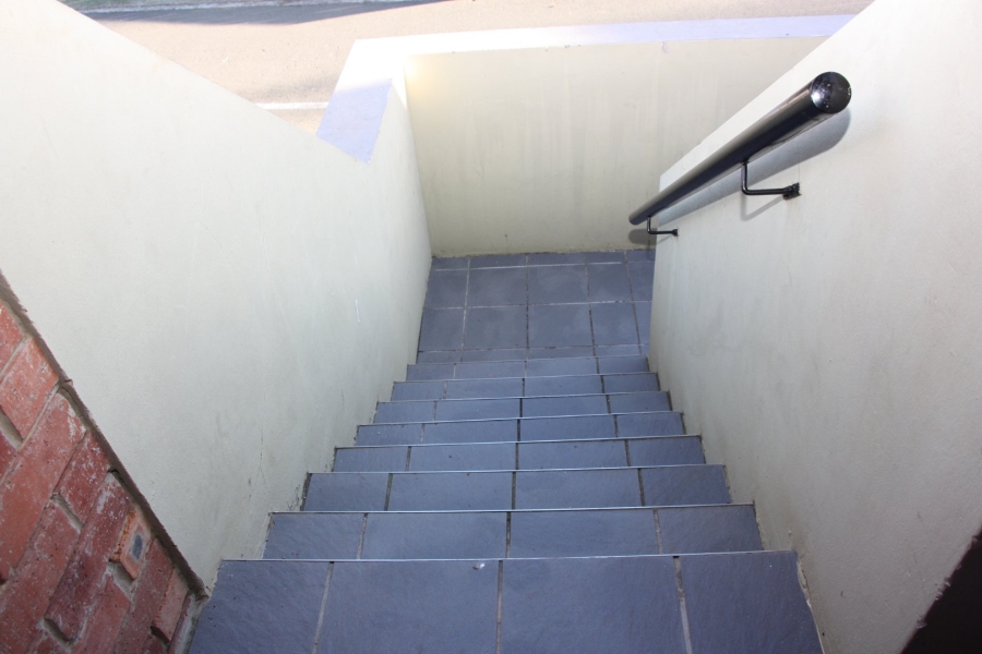 2 Bedroom Property for Sale in Hillside Free State